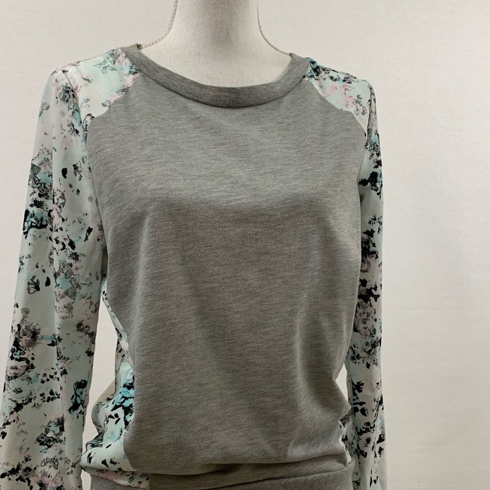 Paper & Tee: Gray and Floral Blouse.